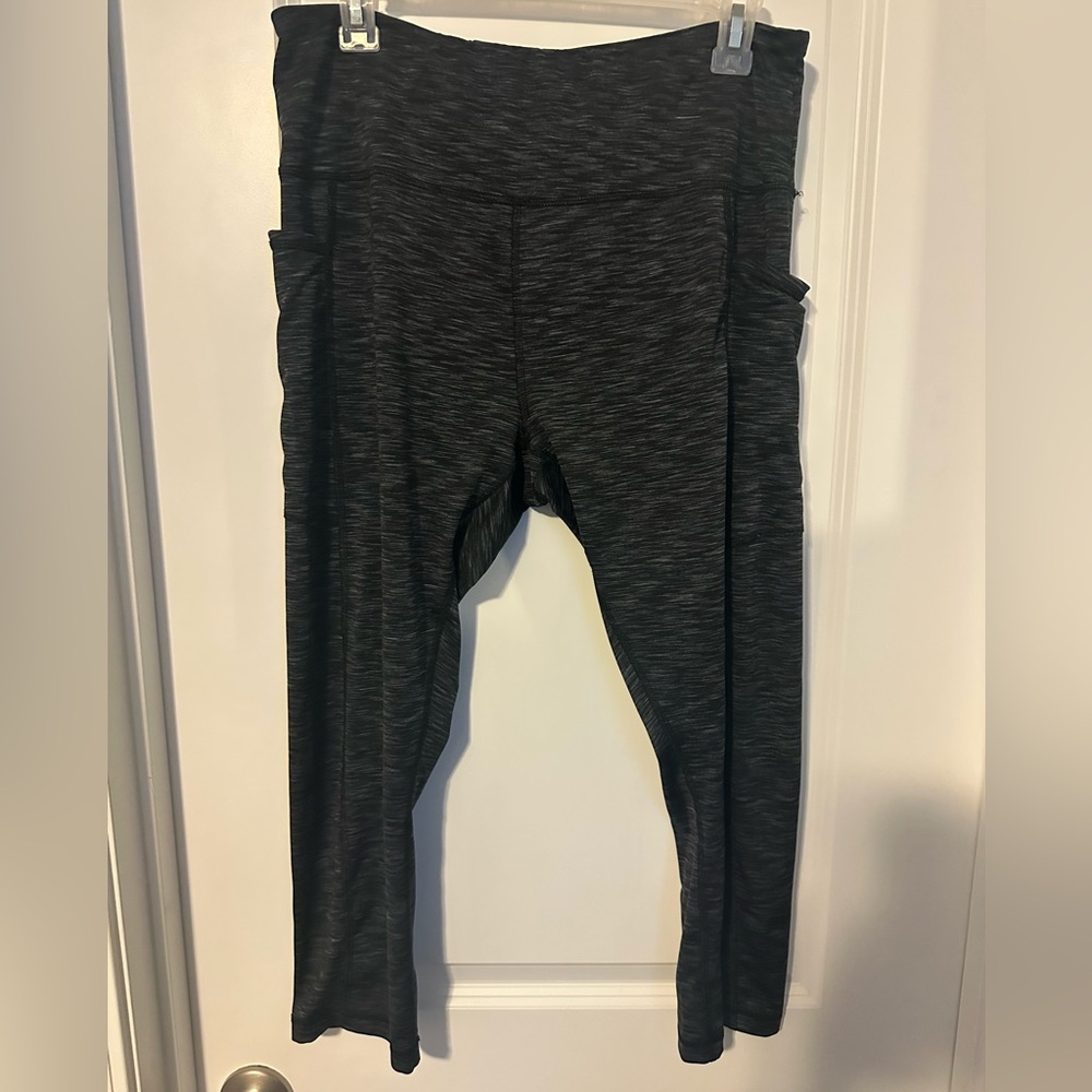 VOGO Athletica Black Heather Performance Leggings